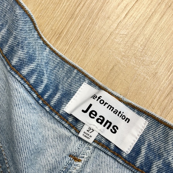 NEW! REFORMATION Tazz Tahoe Light Wash
Denim Maxi Skirt, SIZE 27 1106 - Picture 9 of 9